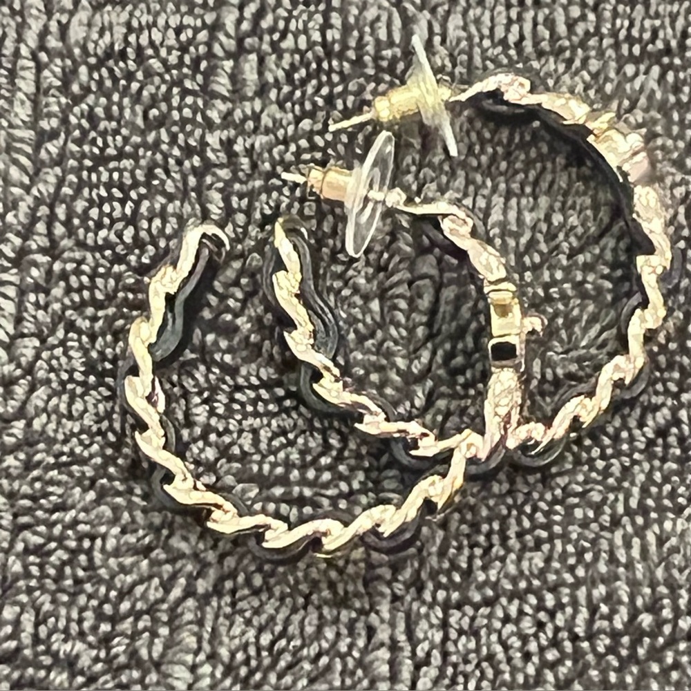 Chanel Metal Lambskin woven quilted Gold and Black Hoop Earrings - Picture 4 of 9